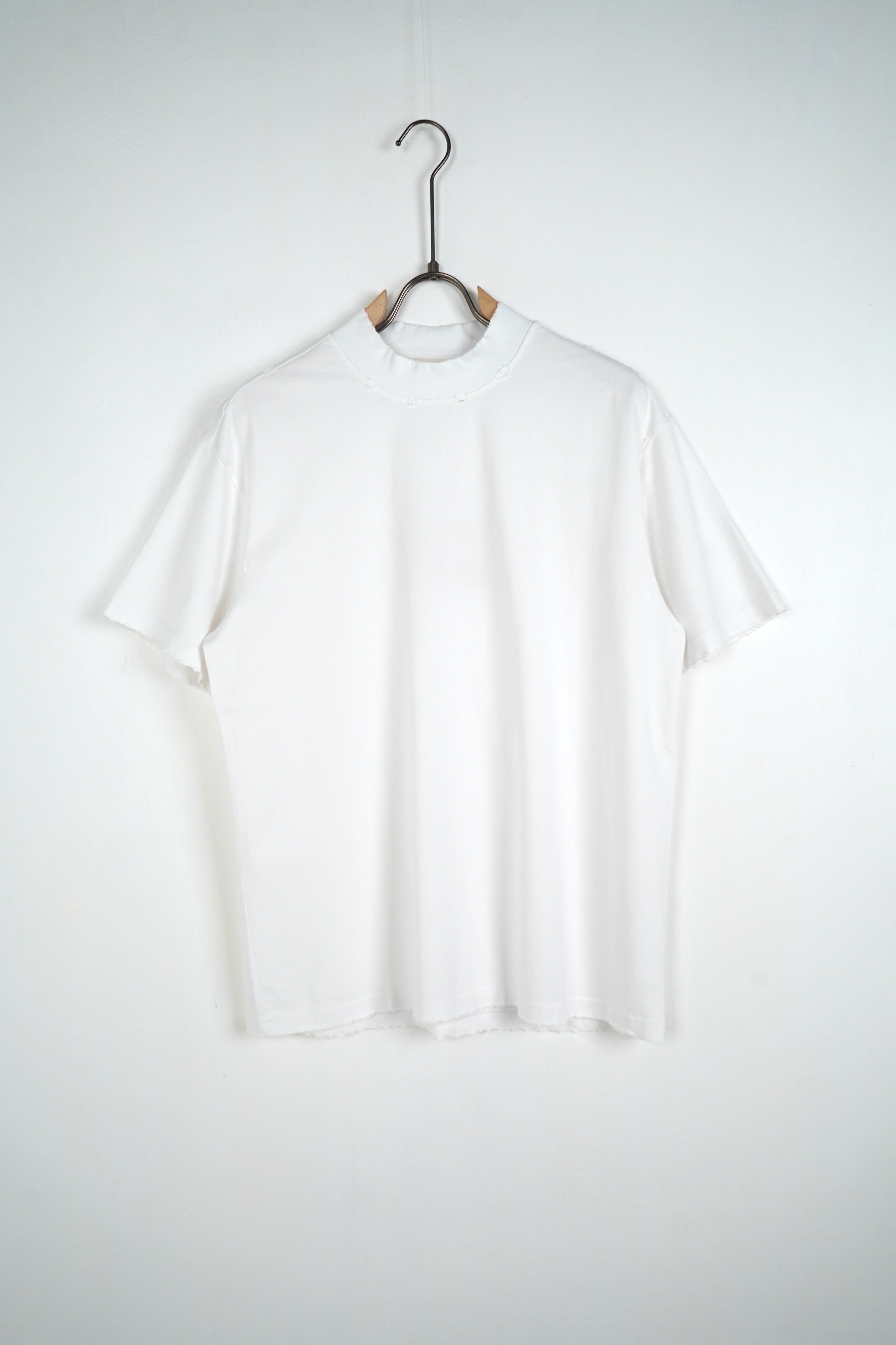 T-Shirt Over Bale Bianco