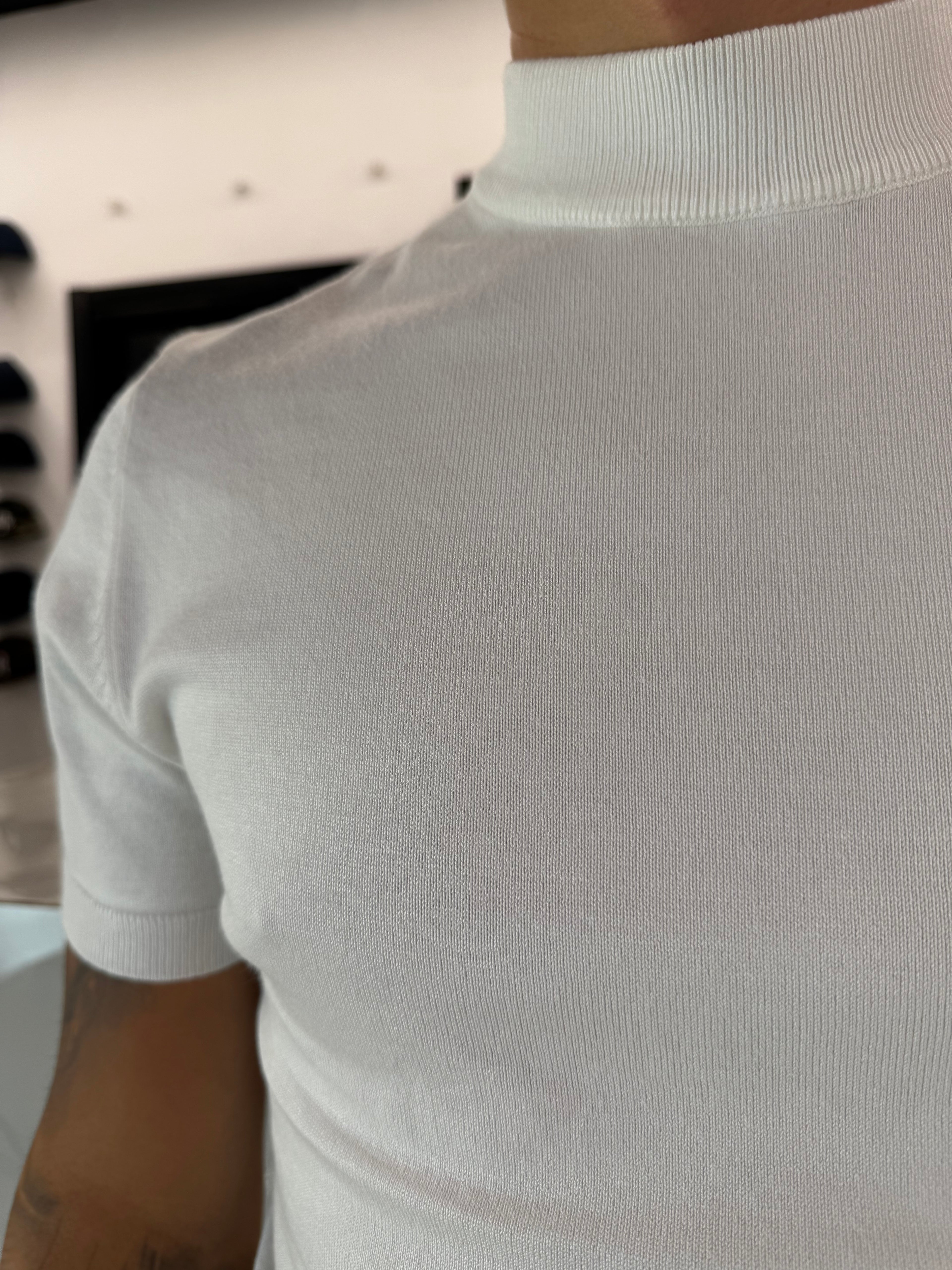 T shirt in filo bianco
