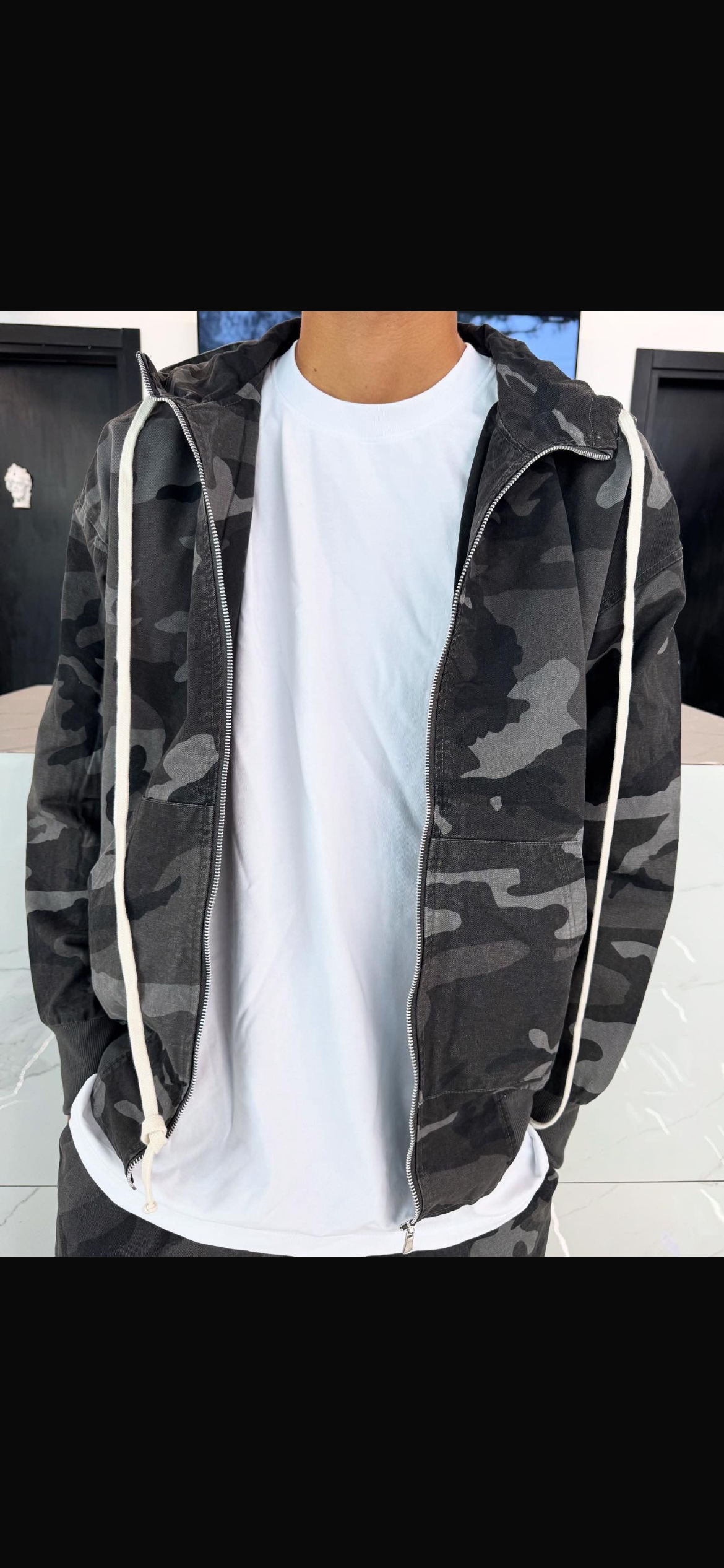 Completo militare grigio scuro